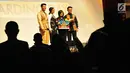 Franzeska Michelle, finalis CJA Jakarta yang mendapatkan penghargaan The Best Multi Talent, dalam acara penghargaan Citizen Journalist Academy - Energi Muda Pertamina di Jakarta, Sabtu (18/11). (Liputan6.com/Helmi Afandi)