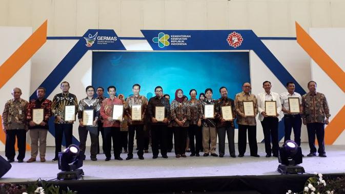 Tiga bandara di bawah naungan Angkasa Pura (AP) II meraih penghargaan Bandar Udara Sehat 2018. (Pramita/Liputan6.com)