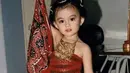 Perempuan berusia 36 tahun ini sudah berprestasi sedari kecil. Momen Agnez Mo berdandan bak penari tradisional ini menjadi buktinya. Agnez Mo sudah tertarik dengan dunia seni sedari kecil dan kemampuan menarinya terus terasah dari waktu ke waktu. (Liputan6.com/IG/agnezmo)