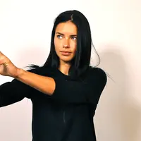 Sudah bergaya maksimal tapi foto di Instagrammu dikit yang nge-love? Simak artikel berikut sampai tuntas. :D