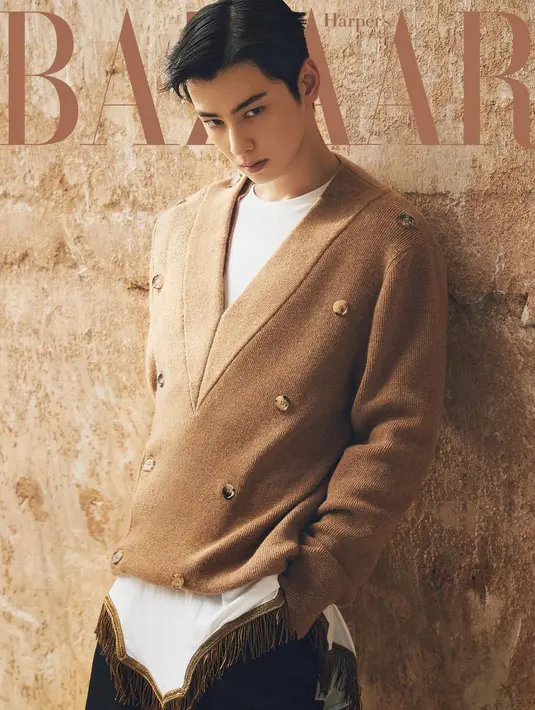 Meski bahagia dengan pencapaian kariernya, Cha Eun Woo tak ingin mudah berpuas diri. Sepanjang proses pemotretan, ia pun menunjukkan profesionalitasnya dan mengesankan para staf yang bekerja dengannya. (© instagram.com/eunwo.o_c)