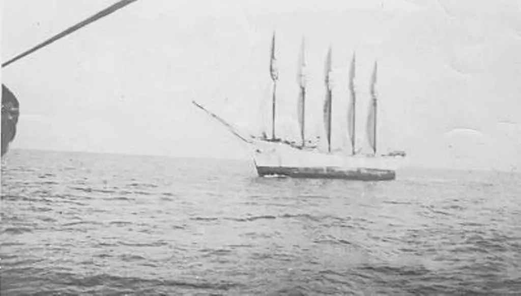 Kapal layar Carroll A. Deering yang hilang di Segitiga Bermuda (US Cost Guard)
