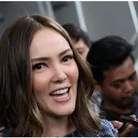 Cathy Sharon kabarnya kenal dengan wanita idaman lain (WIL) yang dipergoki jalan bersama suaminya, Eka Kusuma. Sidang pun berlanjut pada agenda penambahan saksi dari kedua belah pihak