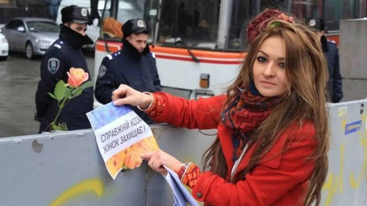 cinta-ukraina-140225b.jpg