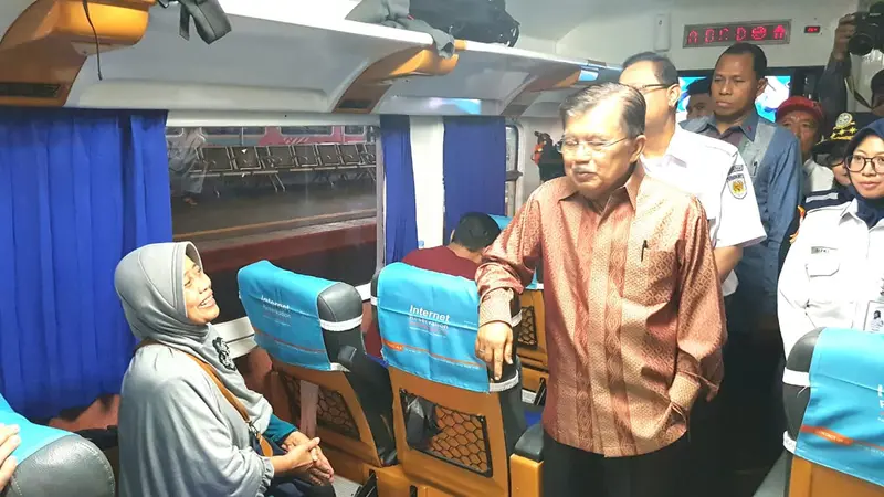 Wapres Jusuf Kalla Tinjau Stasiun Gambir