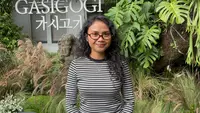 Aktris Dea Panendra Ungkap Alasan Menetap di Portugal & Menikah Tanpa Pesta