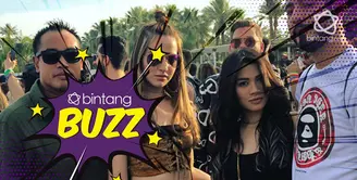 Nia Ramadhani dan anggota keluarga Bakrie lainnya berpenampilan seksi di acara festival musik Coachella.