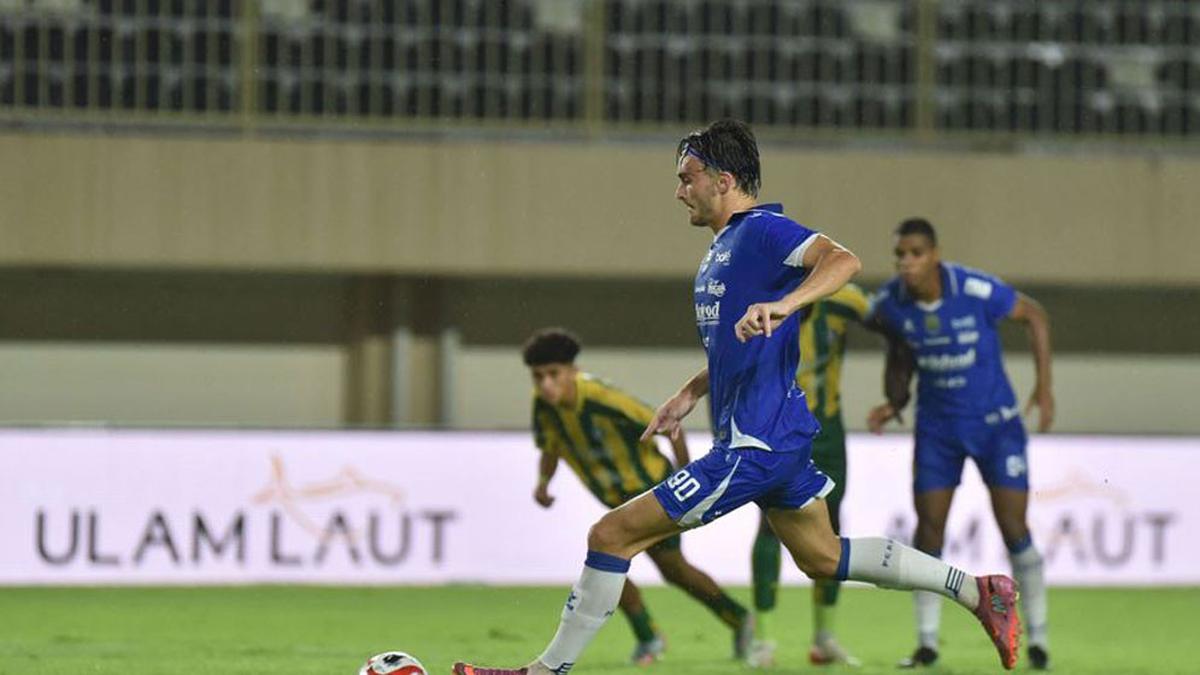 Persib Gulung PSBS di BRI Super League, Marc Klok: Akhirnya Kita Tidak Stres di Akhir