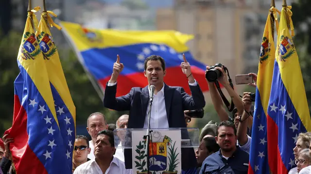 Juan Guaido, pemimpin oposisi yang mengklaim sebagai presiden sementara Venezuela (AP/Fernando Llano)