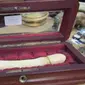  Dildo Era Victoria Dilelang Seharga Rp 11 Juta, Tertarik? (Matthews Auction Rooms)