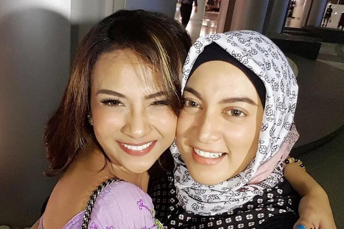 Jane Shalimar dan Vanessa Angel