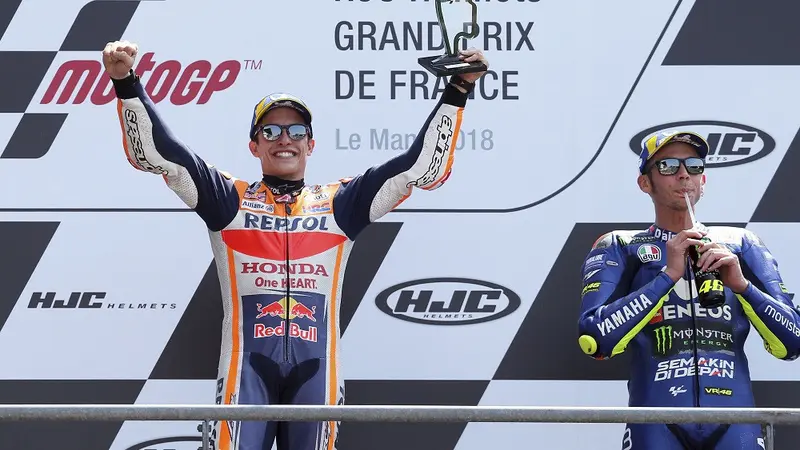 Yamaha, Valentino Rossi (kanan) dan rider Repsol Honda, Marc Marquez