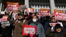 Sebelumnya, Presiden Yoon Suk Yeol pada Selasa (3/12/2024) malam, melakukan upaya untuk memberlakukan undang-undang darurat militer pertama di Korea Selatan dalam lebih dari empat dekade terakhir. (ANTHONY WALLACE/AFP)
