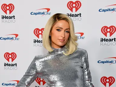 Paris Hilton menghadiri iHeartRadio 102.7 KIIS FM's Jingle Ball 2022 yang dipersembahkan oleh Capital One di The Kia Forum, Inglewood, California, Amerika Serikat, 2 Desember 2022. Paris Hilton mencuri perhatian saat menghadiri acara tersebut. (Jon Kopaloff/Getty Images/AFP)