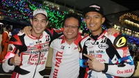 Pebalap AHM, Dimas Ekky Pratama, bersama timnya finis di posisi ke-8 Suzuka 8 Hours Endurance World Championship di Sirkuit Suzuka, Jepang, Minggu (30/7/2017).  (AHRT)