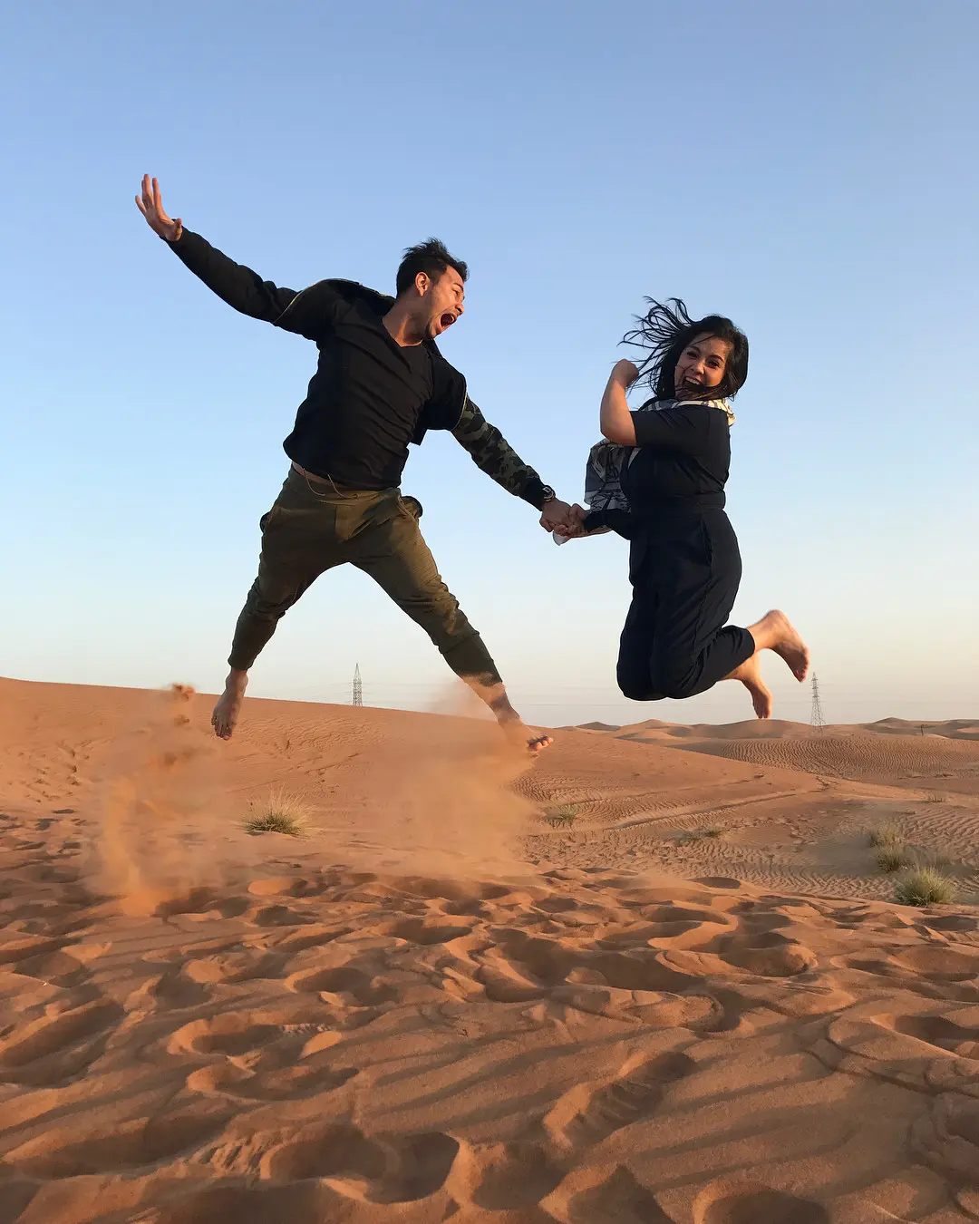 Raffi Ahmad dan Nagita Slavina beraksi saat liburan di Dubai (Instagram/@raffinagita1717)