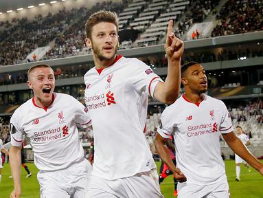 Ekspresi pemain Liverpool, Adam Lallana (tengah), setelah mencetak gol ke gawang Bordeaux dalam laga Grup B Liga Europa di Bordeaux, Jumat (18/9/2015) dini hari WIB. (Action Images via Reuters/Lee Smith)