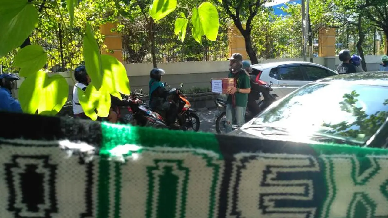 Suporter Persebaya Surabaya, Bonek galang dana untuk korban longsor Ponorogo