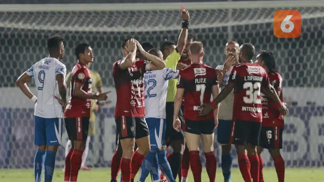Foto: Tampil Spartan, 10 Pemain Bali United Tahan Imbang Persib Bandung di BRI Liga 1