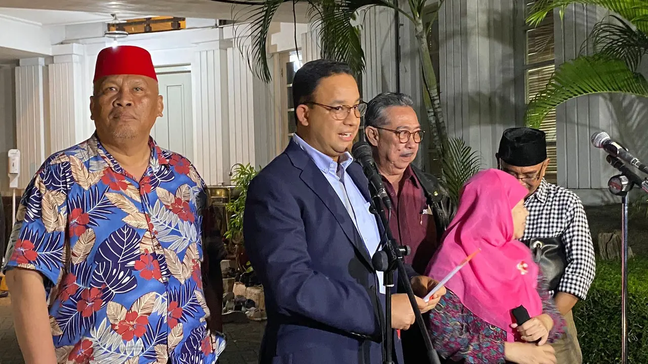 Gubernur DKI Jakarta Anies Baswedan menerima puluhan pimpinan ormas di rumah dinasnya