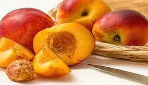 Kulit Buah dan Sayur yang Aman Dimakan, Ada yang Justru Kaya Nutrisi