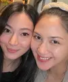 Wajah Jessica Mila pun terlihat natural tanpa mengenakan riasan wajah. Dengan rambut yang diikat belakang menggunakan bando coklat. &nbsp;[@asmirandah89]