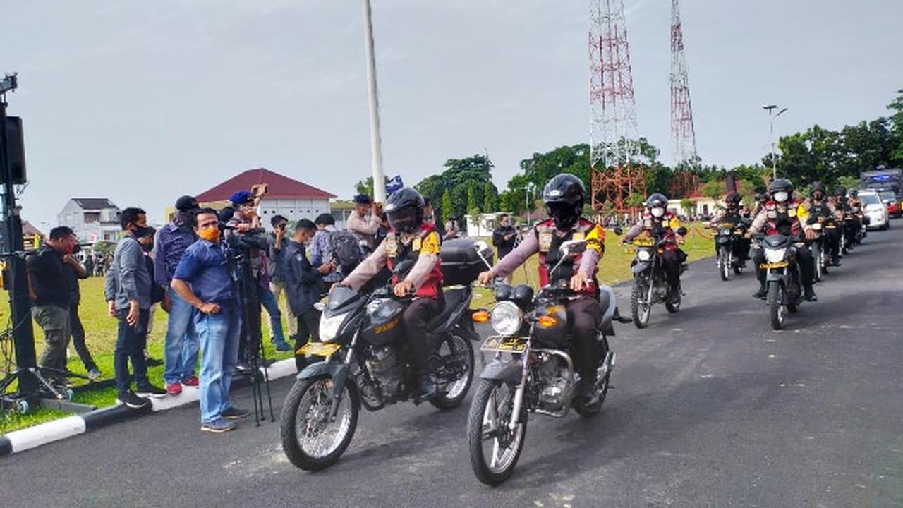 Pelepasan personel Operasi Lilin Lancang Kuning untuk mengamankan Natal dan perayaan tahun baru.