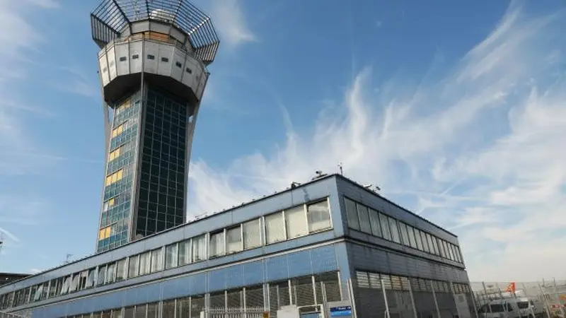 Terjadi penembakan di Bandara Orly di Paris 