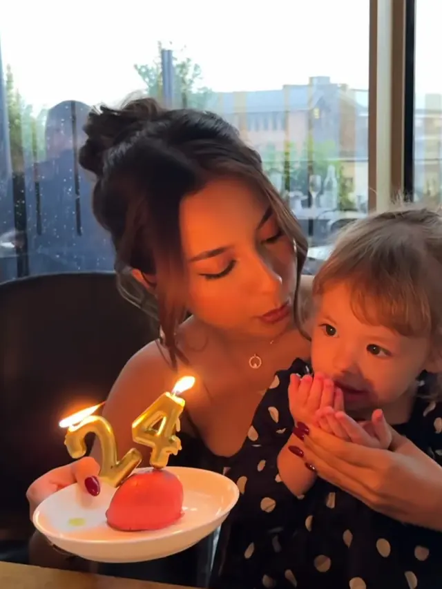 Potret Ulang Tahun Jennifer Coppen ke-24. [@jennifercoppenreal20]