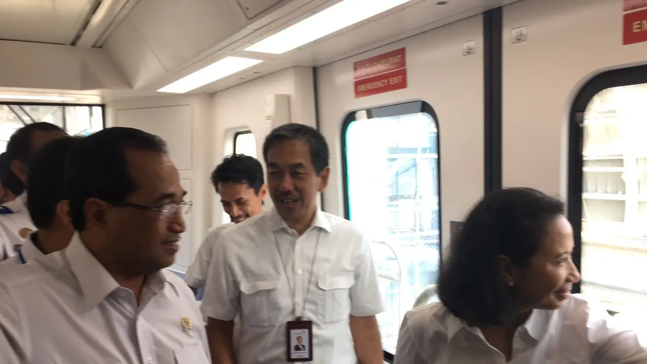 Skytrain beroperasi