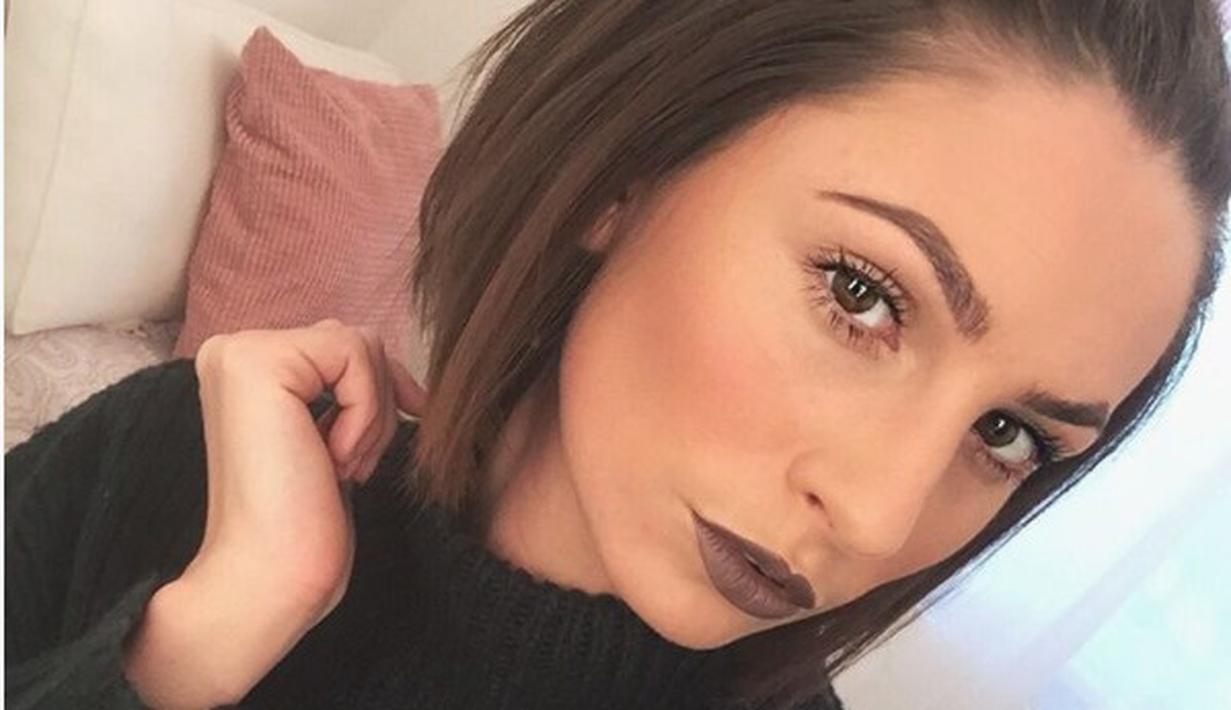 Gaya Rambut Cepol Bikin Cewek Kelihatan Makin Seksi - Photo Fimela.com