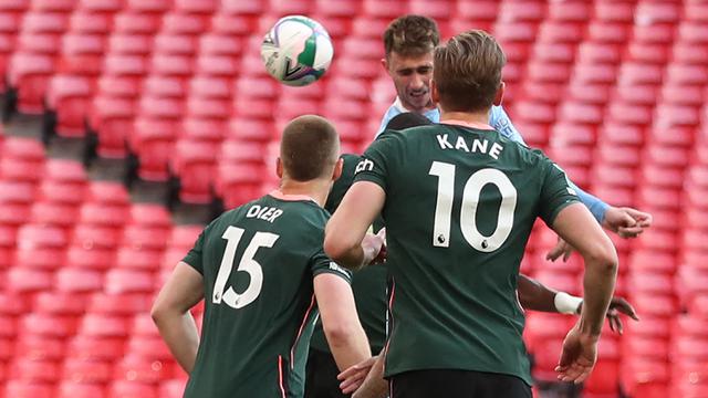 FOTO: Kalahkan Tottenham, Manchester City Raih Gelar Pertama di Musim Ini