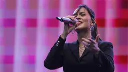 Kehadiran Raisa menjadi momen spesial gelaran KapanLagi Buka Bareng (KLBB) Festival 2026 yang sayang untuk dilewatkan. Tampak dalam foto, penyanyi, Raisa, saat tampil pada hari kedua gelaran KapanLagi Buka Bareng (KLBB) Festival 2026 di Stadion Madya, Kompleks Gelora Bung Karno, Senayan, Jakarta, Minggu 1 Maret 2026. (Bola.com/Bagaskara Lazuardi)