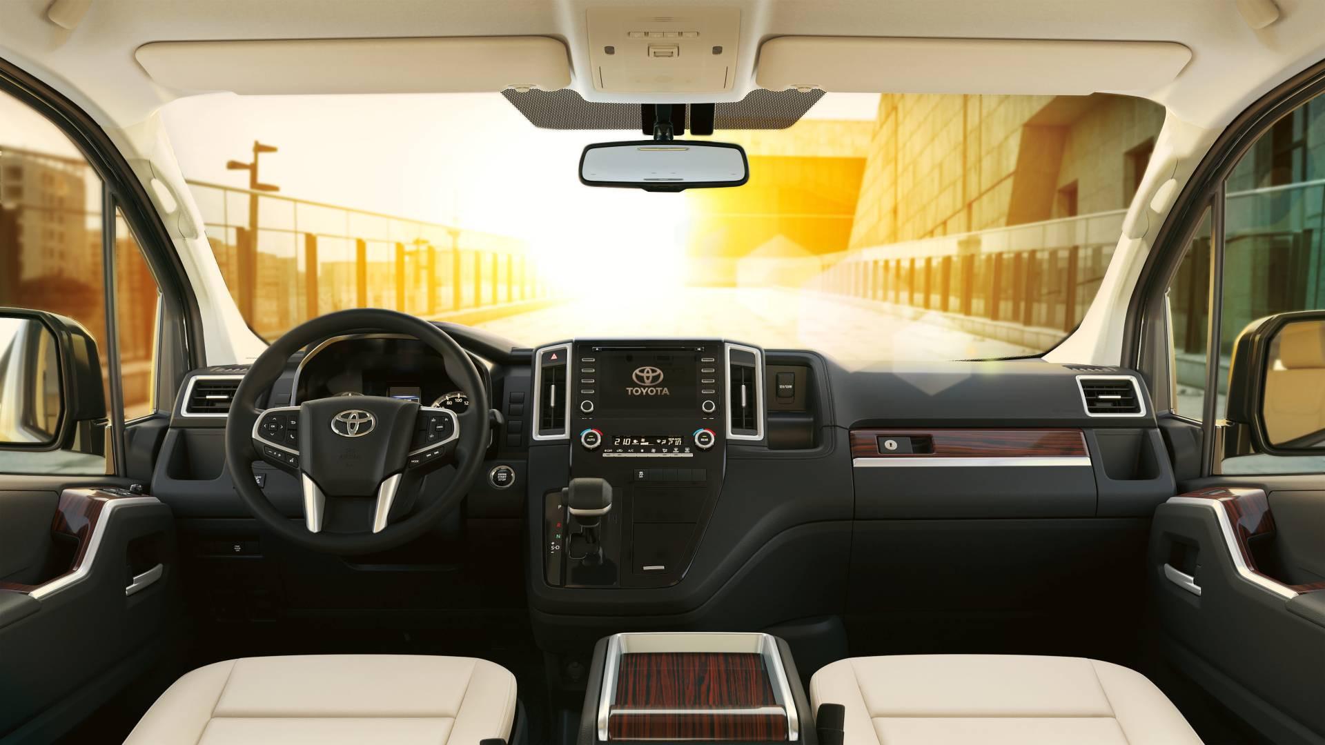 Toyota Granvia versi Australia (Carscoops)
