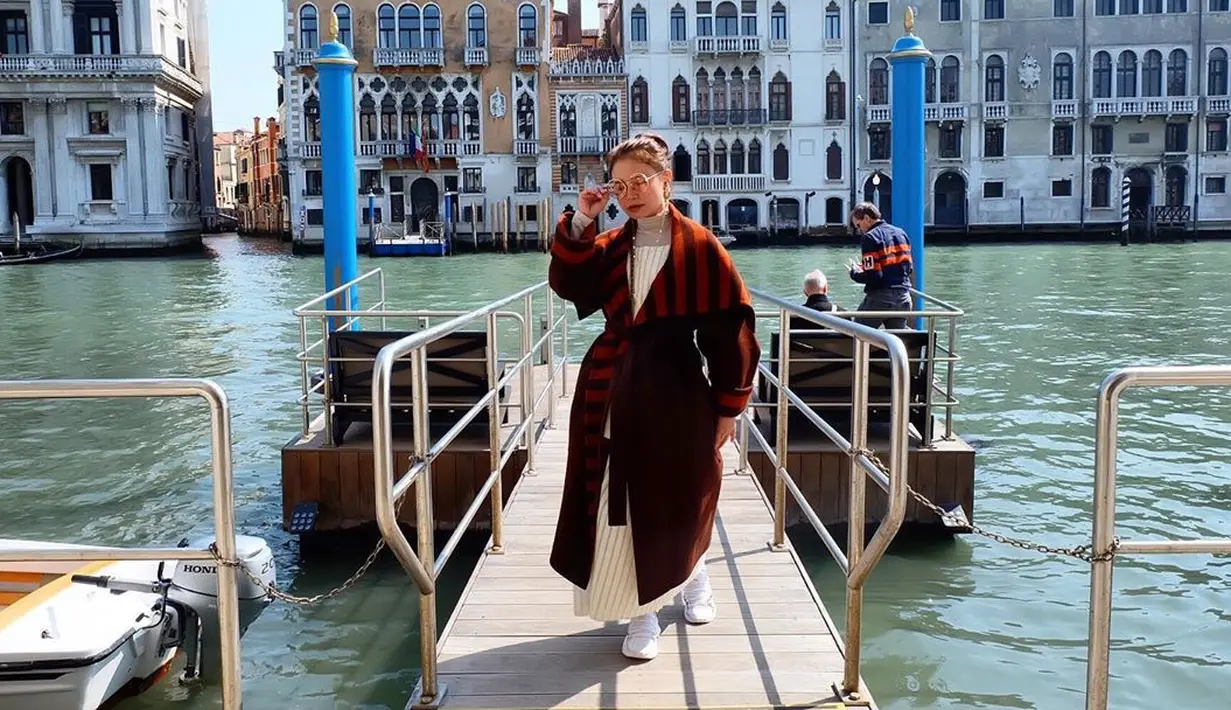 (Instagram/itsrossa)