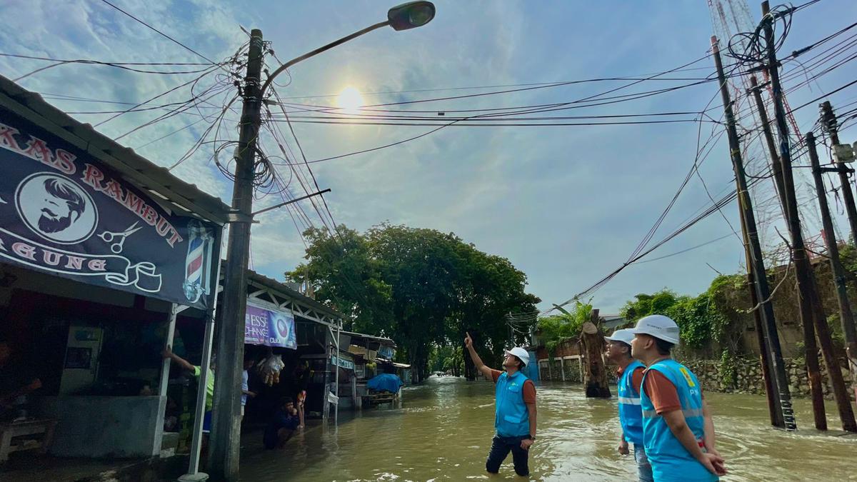 Listrik 1.873 Rumah Padam Imbas Banjir di Jakarta, PLN Pulihkan Bertahap