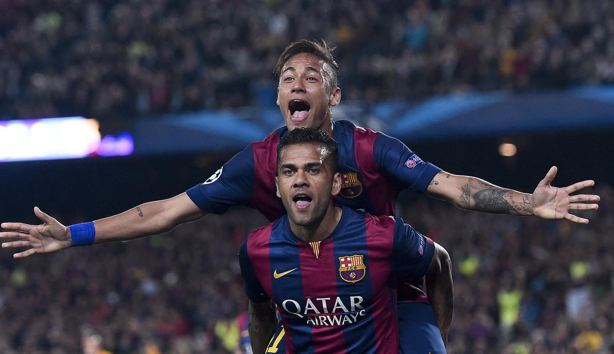 <p>Neymar Jr. pernah menikmati masa-masa jayanya bersama Barcelona sebelum pindah ke Paris Saint-Germain. Salah satu musim sensasionalnya yaitu pada 2014/2015. Pemain asal Brasil tersebut berhasil memenangkan Liga Champions dan menjadi pencetak gol terbanyak di fase gugur. (AFP/Josep Lago)</p>
