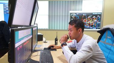 Petugas PLN. Dok PLN Disjaya