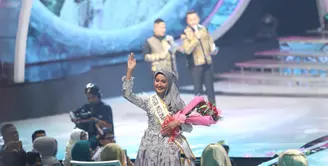 Siti Ashari tak menyangka dinobatkan sebagai Puteri Muslimah Indonesia 2016. Sebab, sebelumnya dia sempat gagal saat mengikuti audisi ajang tahunan ini di 2015 lalu. (Andy Masela/Bintang.com)