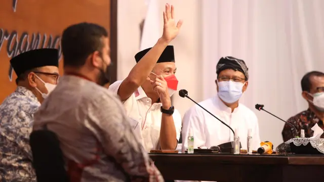 Ganjar Sapa Pendengar dan Penyiar Radio Daerah se-Indonesia
