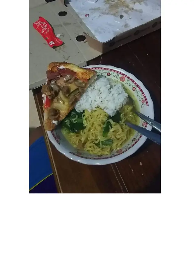 7 Menu Makanan Nyeleneh Campur Nasi Ini Bikin Geleng Kepala