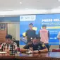 Konferensi pers penahanan tersangka pengemplang pajak oleh Kejati Riau setelah diserahkan oleh penyidik pajak. (Liputan6.com/M Syukur)