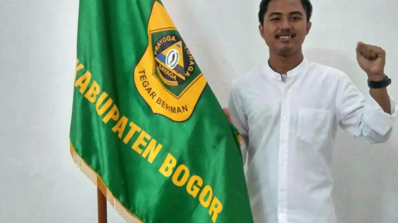 Tri Apriansyah, Sosok Pemuda yang Mengabdi Sepenuh Hati