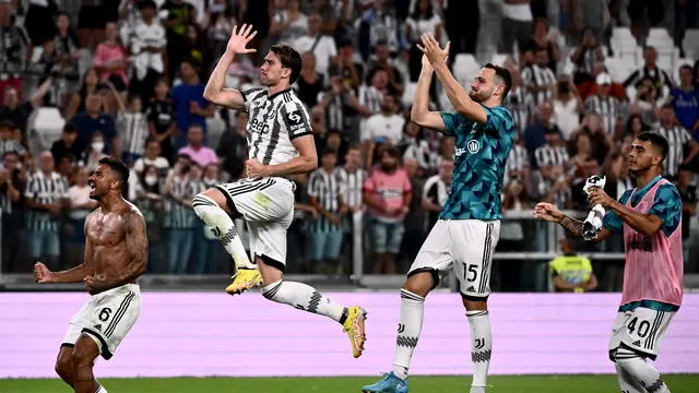 Dusan Vlahovic Dua Gol, Juventus Bungkam Sassuolo