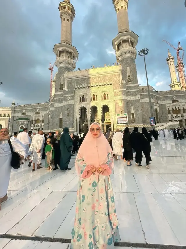 Artis Pilih Laksanakan Umrah di Penghujung Tahun 2024