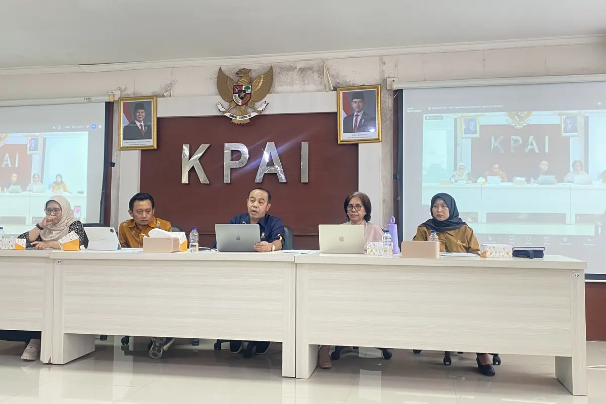 Komisi Perlindungan Anak Indonesia (KPAI) menggelar konferensi pers menjelang Hari Anak Nasional 2026. (Liputan6.com/Devira)