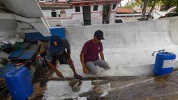 Untuk perahu baru yang dibuat dibutuhkan waktu sekitar tiga sampai enam bulan dengan biaya antara Rp20 juta hingga Rp200 juta tergantung besar kecilnya perahu pesanan. (merdeka.com/Arie Basuki)