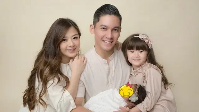 6 Potret Franda Momong Anak Kedua, Sempat Rahasiakan Nama Agar Tak Ditiru