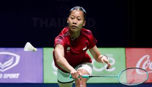 Tunggal putri Indonesia, Putri Kusuma Wardani, berhasil mengalahkan pemain Thailand, Pornpawee Chochuwong, pada final bulutangkis beregu putri SEA Games 2025 dengan skor 21-8, 13-21, 21-16. (PBSI)