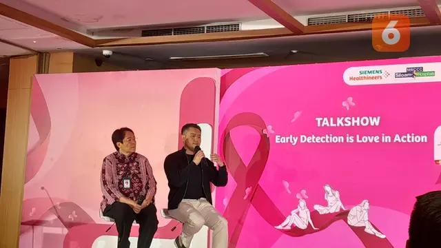 Dokter spesialis penyakit dalam konsultan onkologi Jeffry Beta Tenggara mengingatkan perempuan untuk tidak takut menjalani pengobatan kanker payudara.